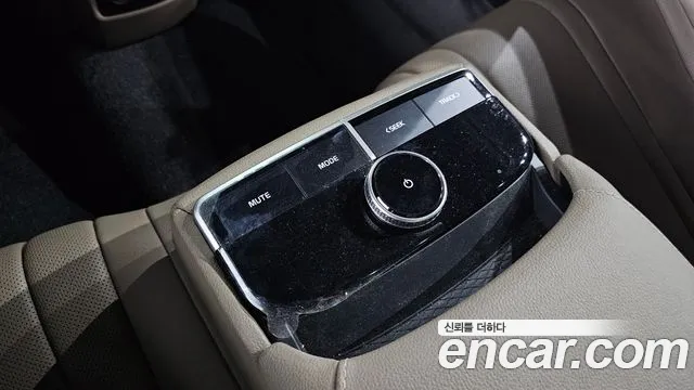 Kia K8 K8 Hybrid — Фото автомобиля 20