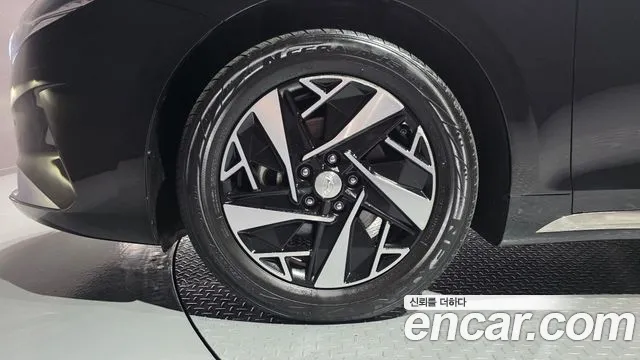 Hyundai Grandeur Grandeur (New) Hybrid — Фото автомобиля 5