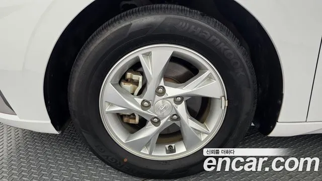 Hyundai AVANTE Avante (CN7) — Фото автомобиля 3