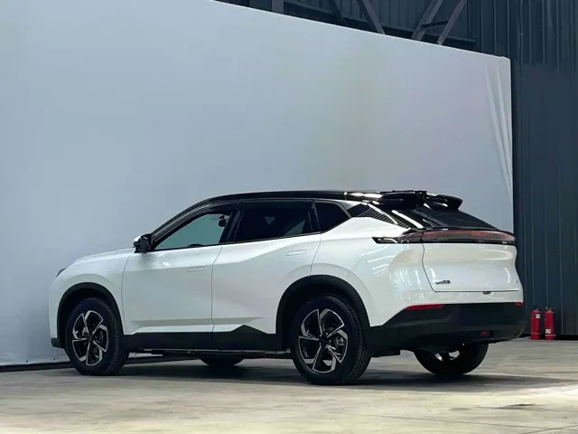 Dongfeng Fengshen L7 — Фото автомобиля 6