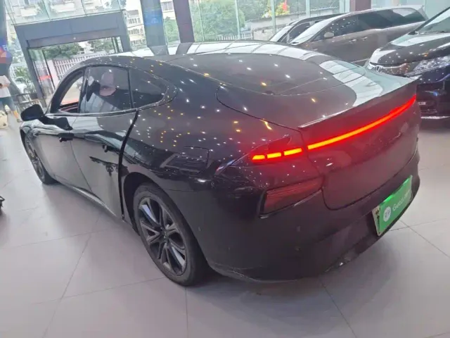 Xpeng P7 — Фото автомобиля 4