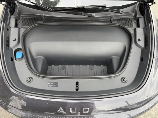 Audi E7X — Фото автомобиля 9