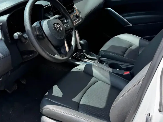Toyota Corolla Cross — Фото автомобиля 4