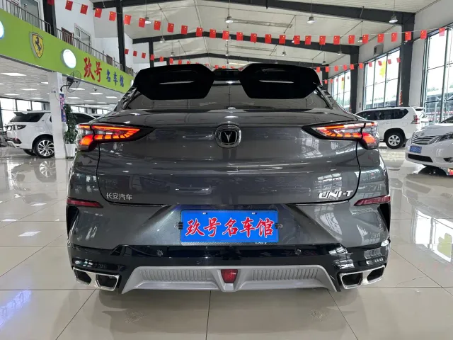 Changan UNI-T — Фото автомобиля 17