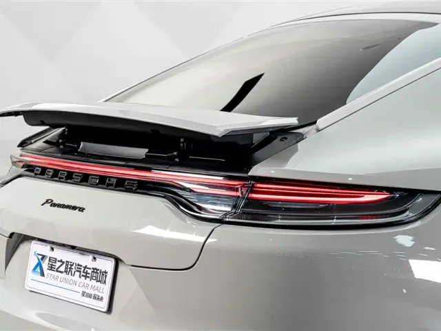 Porsche Panamera — Фото автомобиля 9