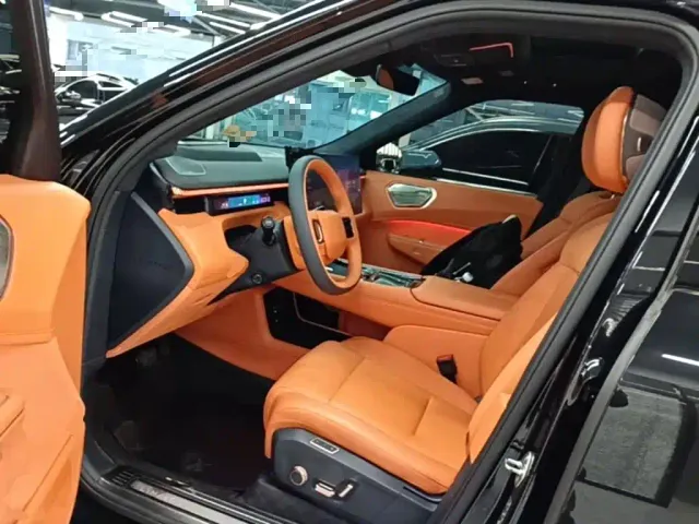 Lynk & Co 900 — Фото автомобиля 15