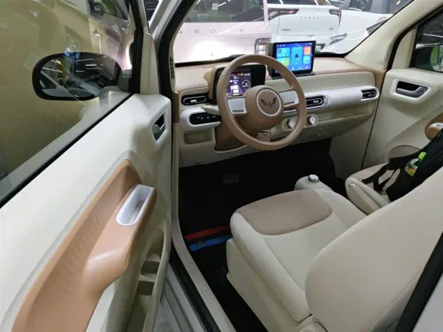 Wuling Hongguang Mini EV — Фото автомобиля 15