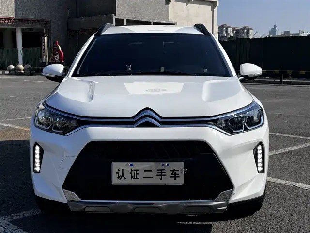 Citroen C3-XR — Фото автомобиля 2