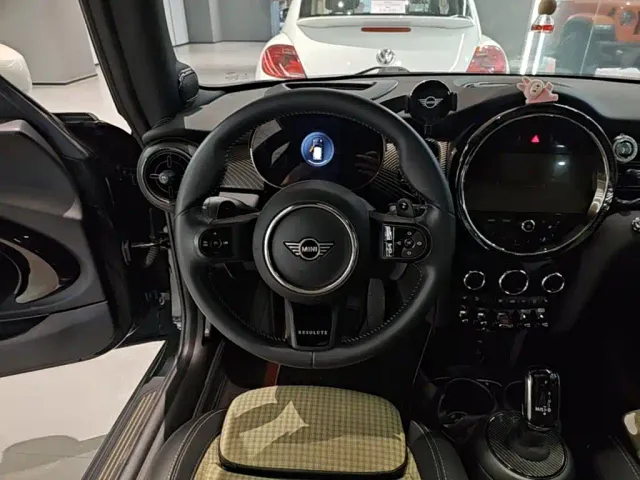 MINI Hatch — Фото автомобиля 10