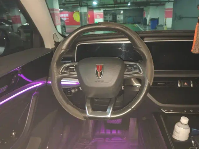 Hongqi HS5 — Фото автомобиля 15
