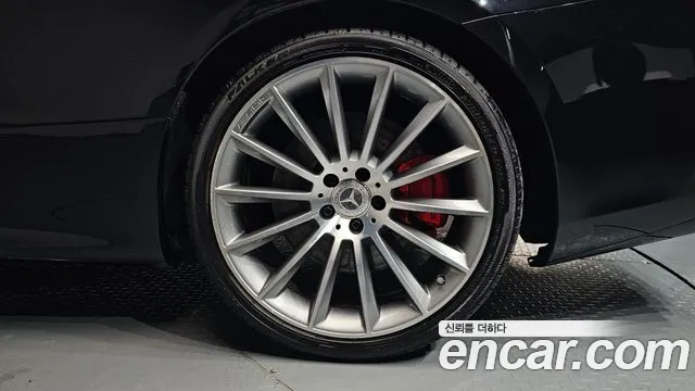 Mercedes-Benz E-Class — Фото автомобиля 16
