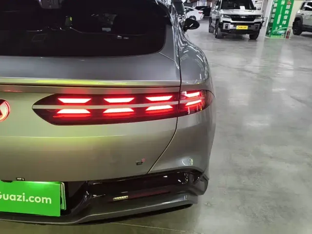 Denza Z9GT — Фото автомобиля 7