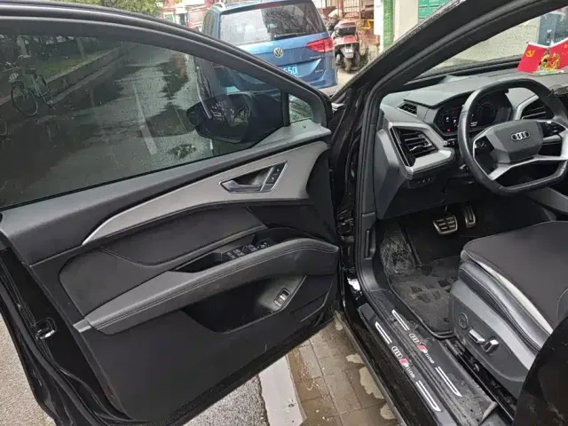 Audi Q5 e-tron — Фото автомобиля 7