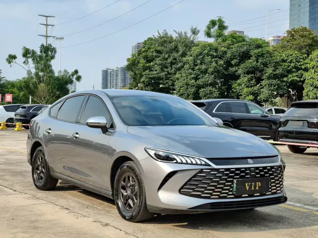 BYD Qin PLUS — Фото автомобиля 3