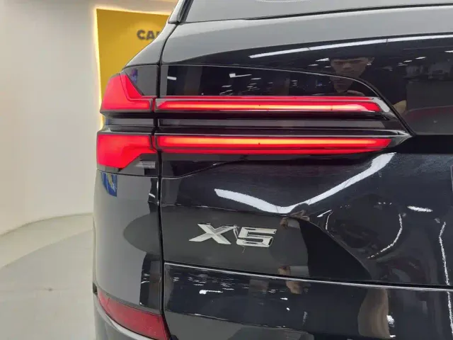 BMW X5 — Фото автомобиля 9
