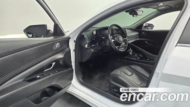 Hyundai Avante CN7 — Фото автомобиля 15