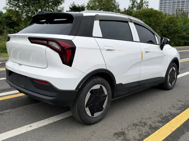 Geely Geometry E Firefly — Фото автомобиля 11
