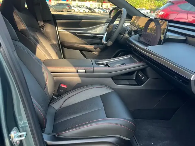 Xpeng P7 — Фото автомобиля 7