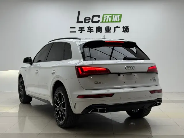 Audi Q5L — Фото автомобиля 6