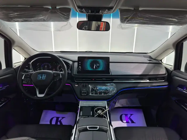 Honda Elysion — Фото автомобиля 5