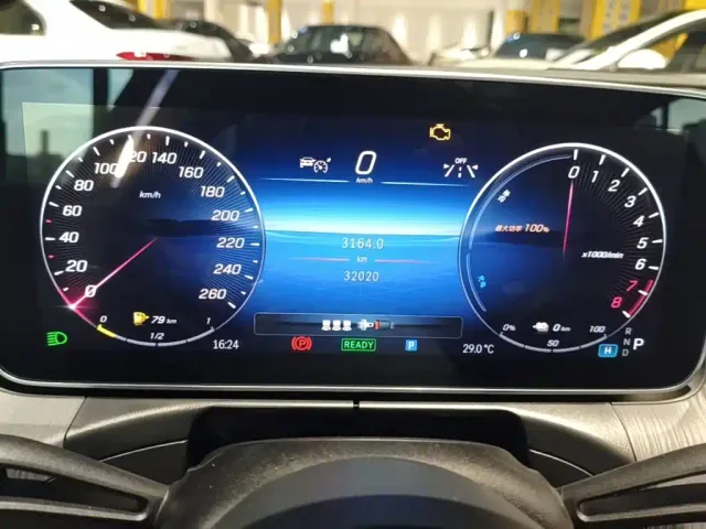 Mercedes-Benz C-Class — Фото автомобиля 11