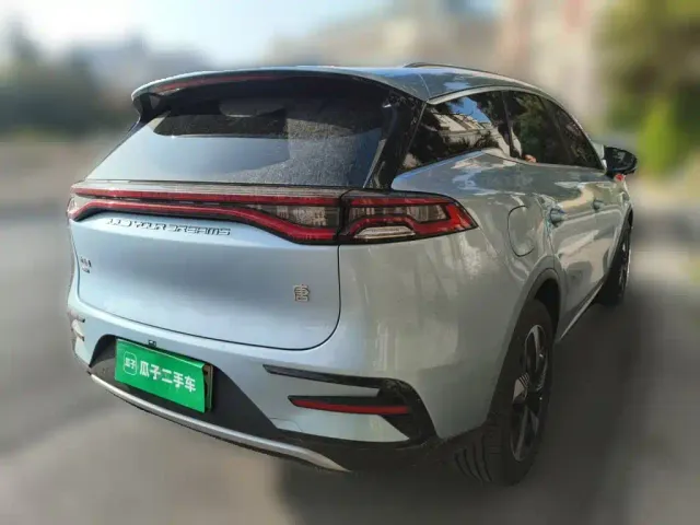 BYD Tang — Фото автомобиля 6