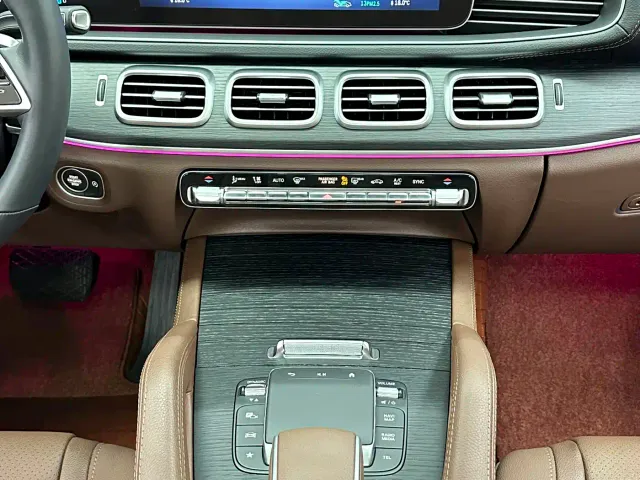 Mercedes-Benz GLE-Class — Фото автомобиля 16