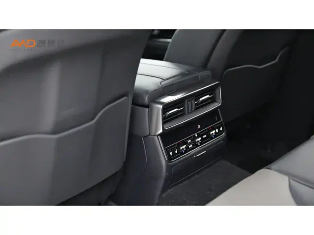 Lexus LX — Фото автомобиля 9