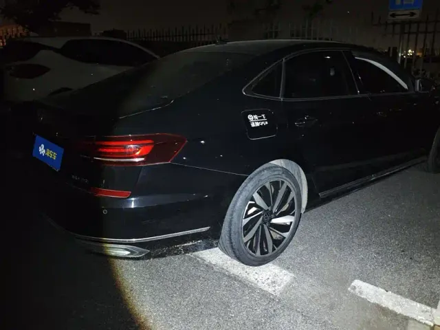 Volkswagen Passat — Фото автомобиля 3