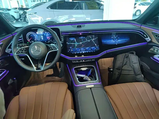 Mercedes-Benz E-Class — Фото автомобиля 9