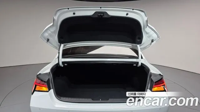 Hyundai Avante CN7 — Фото автомобиля 19