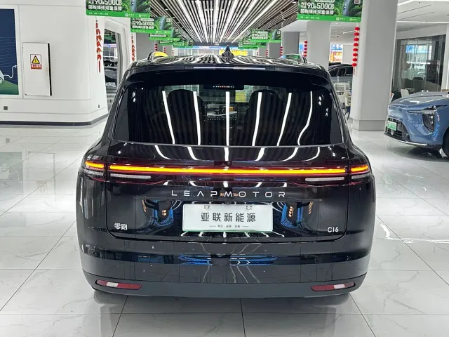 Leapmotor C16 — Фото автомобиля 8