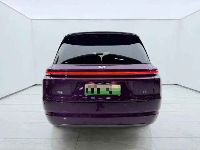 Li Auto L9 — Фото автомобиля 5