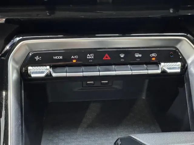 Wuling Asta — Фото автомобиля 20