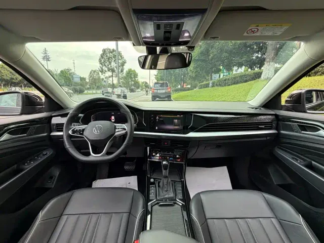 Volkswagen Passat — Фото автомобиля 13