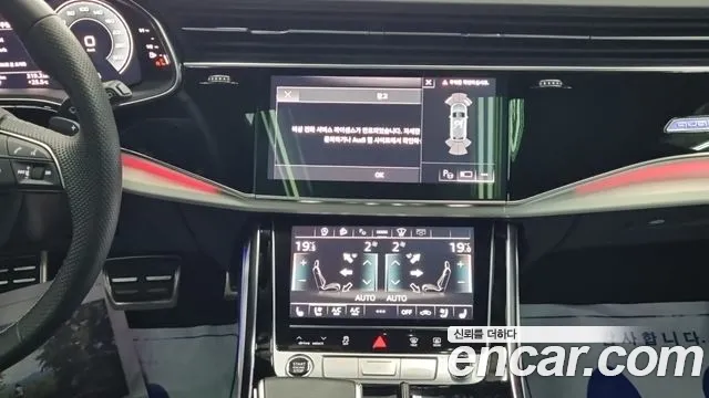 Audi Q8 55 TFSI quattro Premium — Фото автомобиля 10