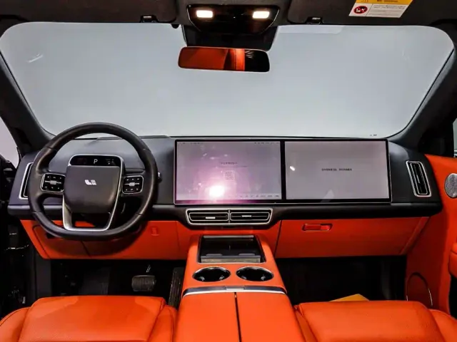 Li Auto L8 — Фото автомобиля 26