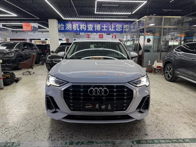 Audi Q3 — Фото автомобиля 2
