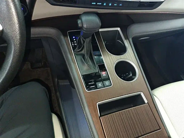 Toyota Sienna — Фото автомобиля 13