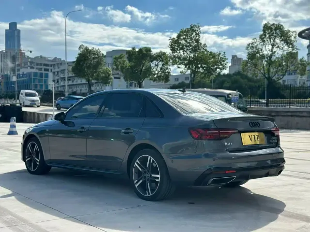 Audi A4L — Фото автомобиля 8