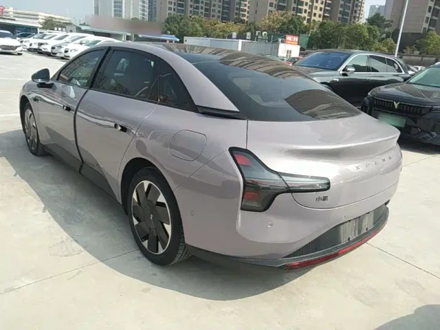 Xpeng MONA M03 — Фото автомобиля 4