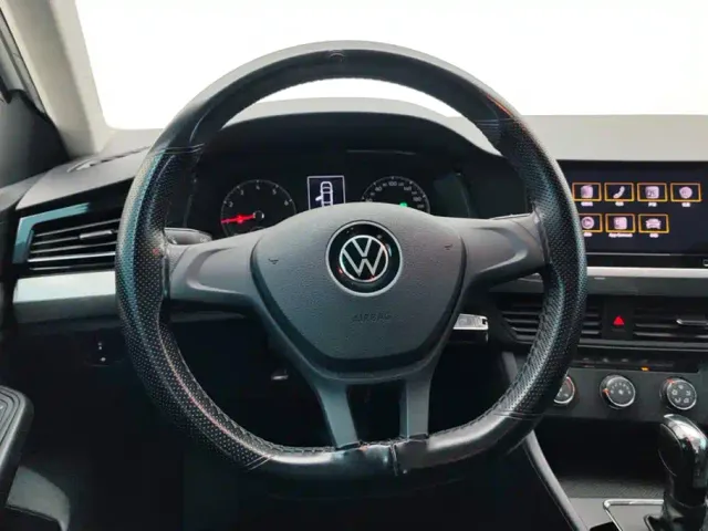 Volkswagen Bora — Фото автомобиля 15