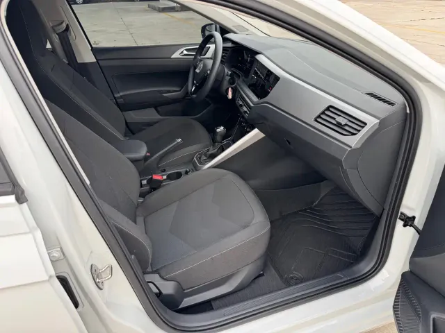 Volkswagen Polo — Фото автомобиля 15