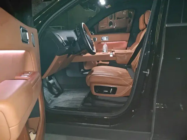 Li Auto L9 — Фото автомобиля 12