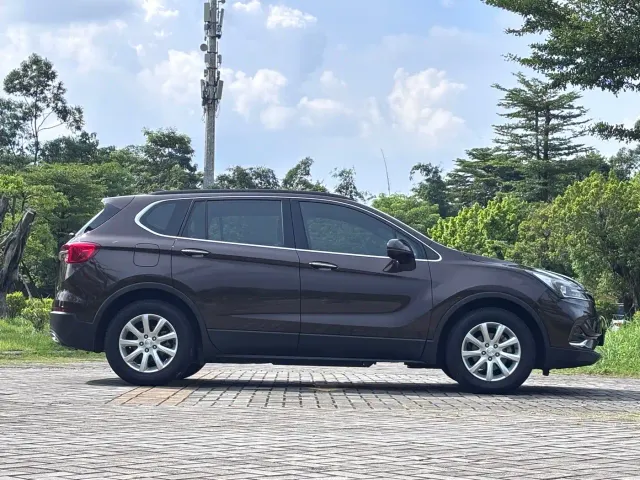 Buick Envision Plus — Фото автомобиля 10