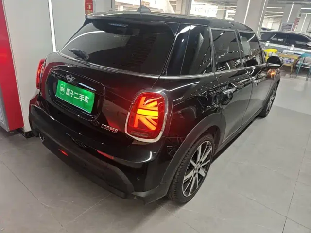 MINI Hatch — Фото автомобиля 6