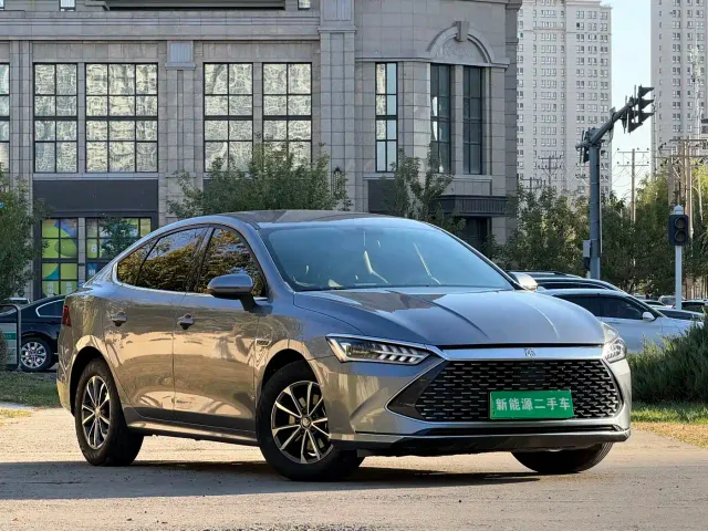 BYD Qin PLUS — Фото автомобиля 8