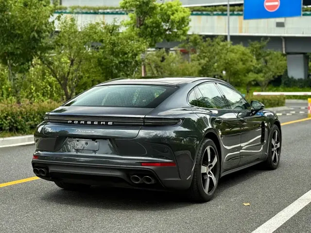 Porsche Panamera — Фото автомобиля 6