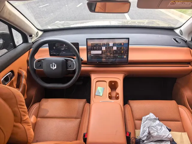 Leapmotor C10 — Фото автомобиля 4