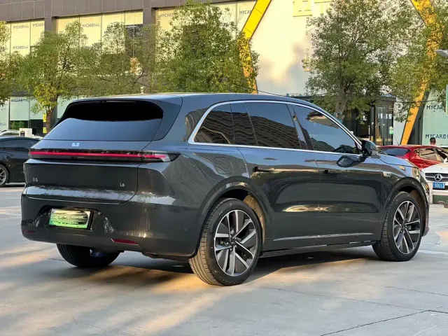 Li Auto L6 — Фото автомобиля 7